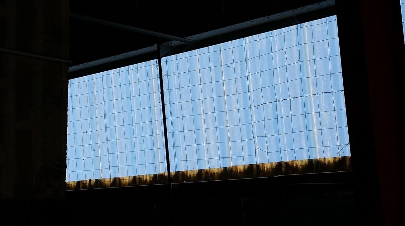 Plaque translucide sur toiture en bac acier : après travaux